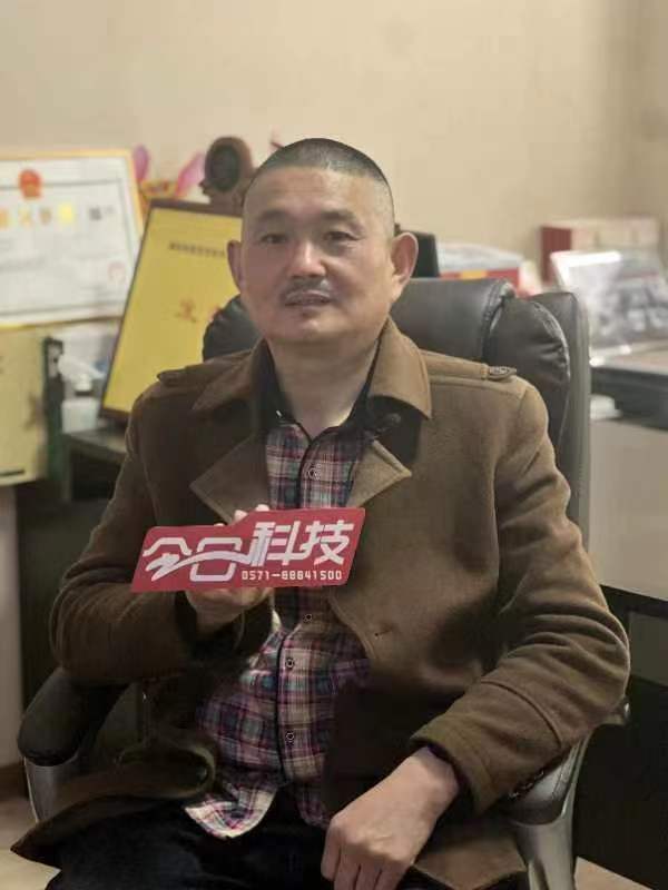 熱烈祝賀湖州申偉東環(huán)?？萍加邢薰竟そ掣缭偕鲜∨_(tái)講述扛起木地板行業(yè)售后服務(wù)大旗故事